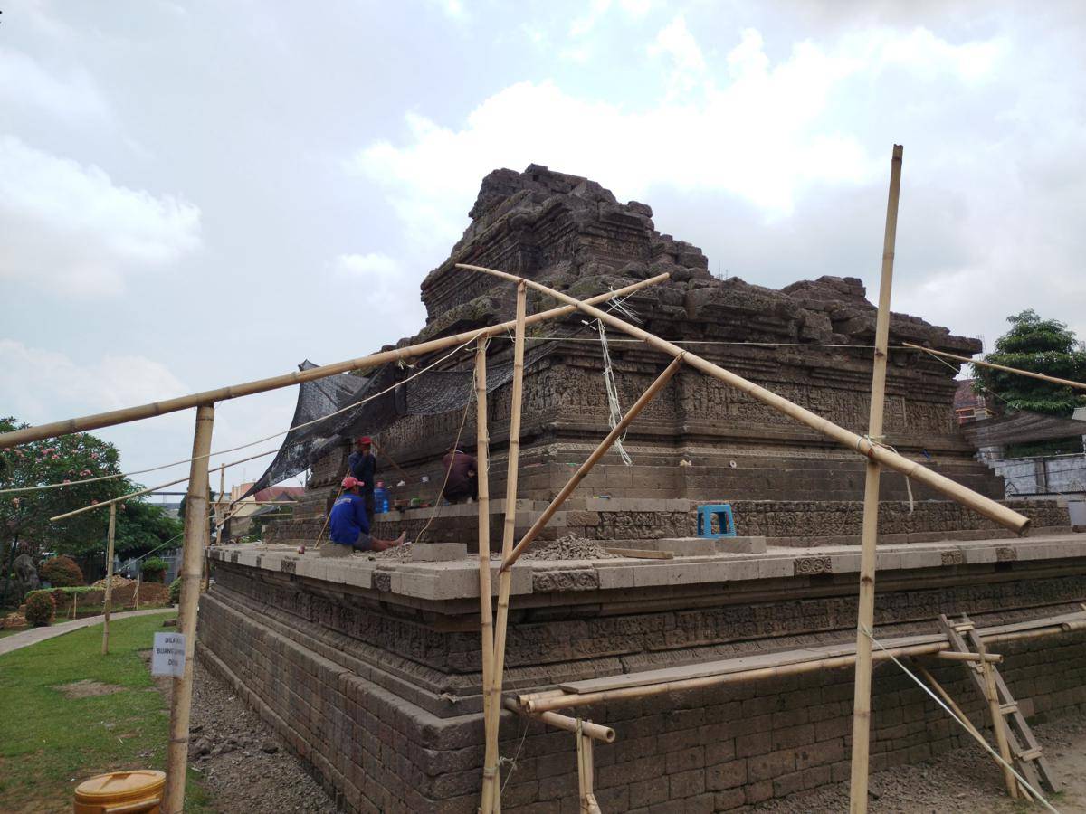 Proses pemugaran Candi Jago dilakukan Kabupaten Malang. (IDN Times/Rizal Adhi Pratama)