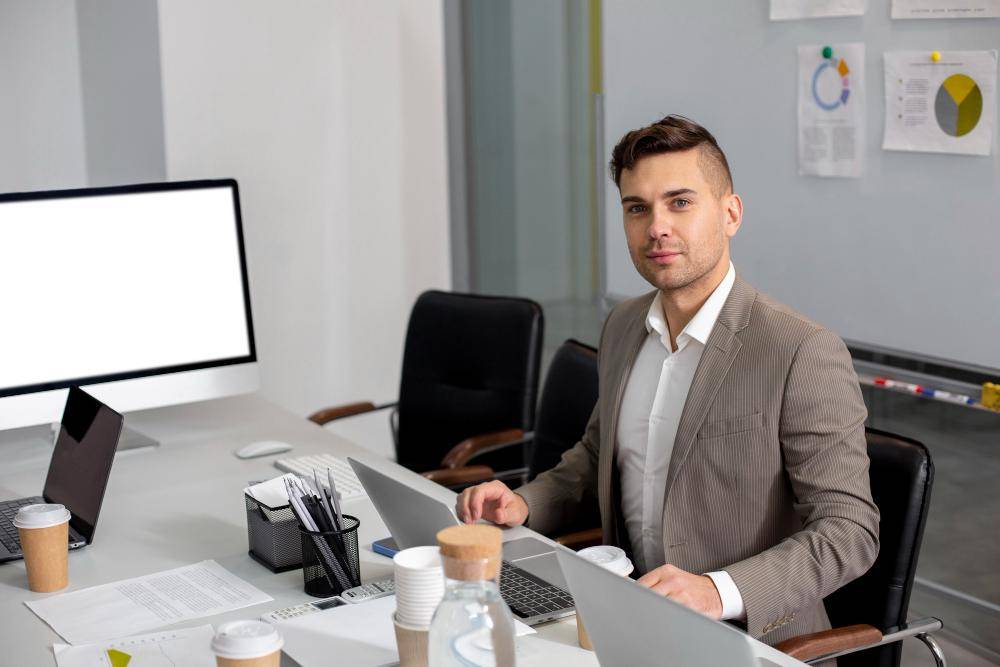 ilustrasi brand manager