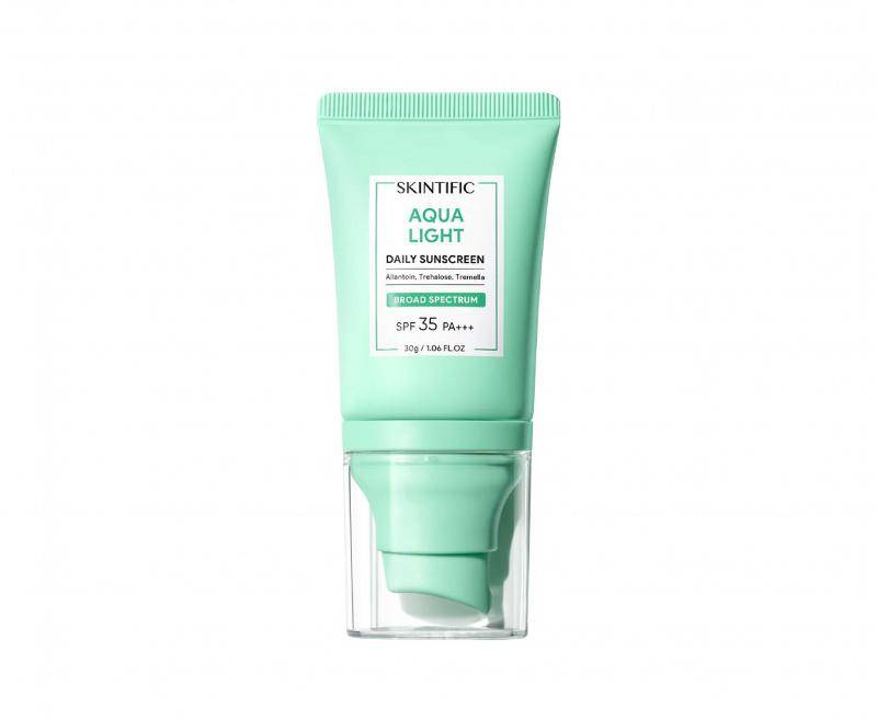 Skintific - Aqua Light Daily Sunscreen SPF 35 PA +++ (beautyhaul.com/skintific)