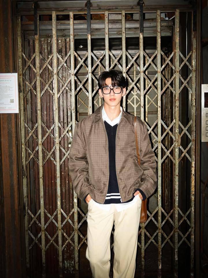 outfit smart casual ala First Chalongrat (instagram.com/first_fh)