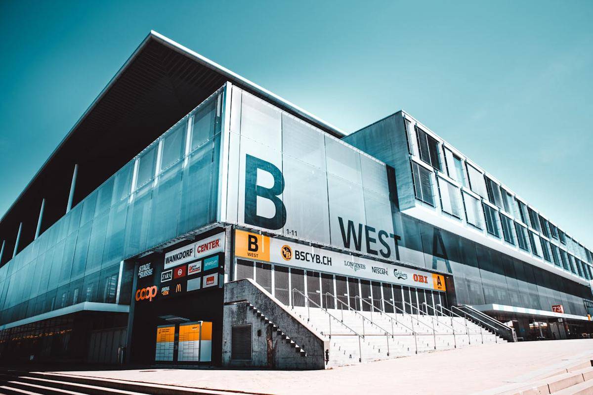 ilustrasi gedung di Swiss (pexels.com/Louis)