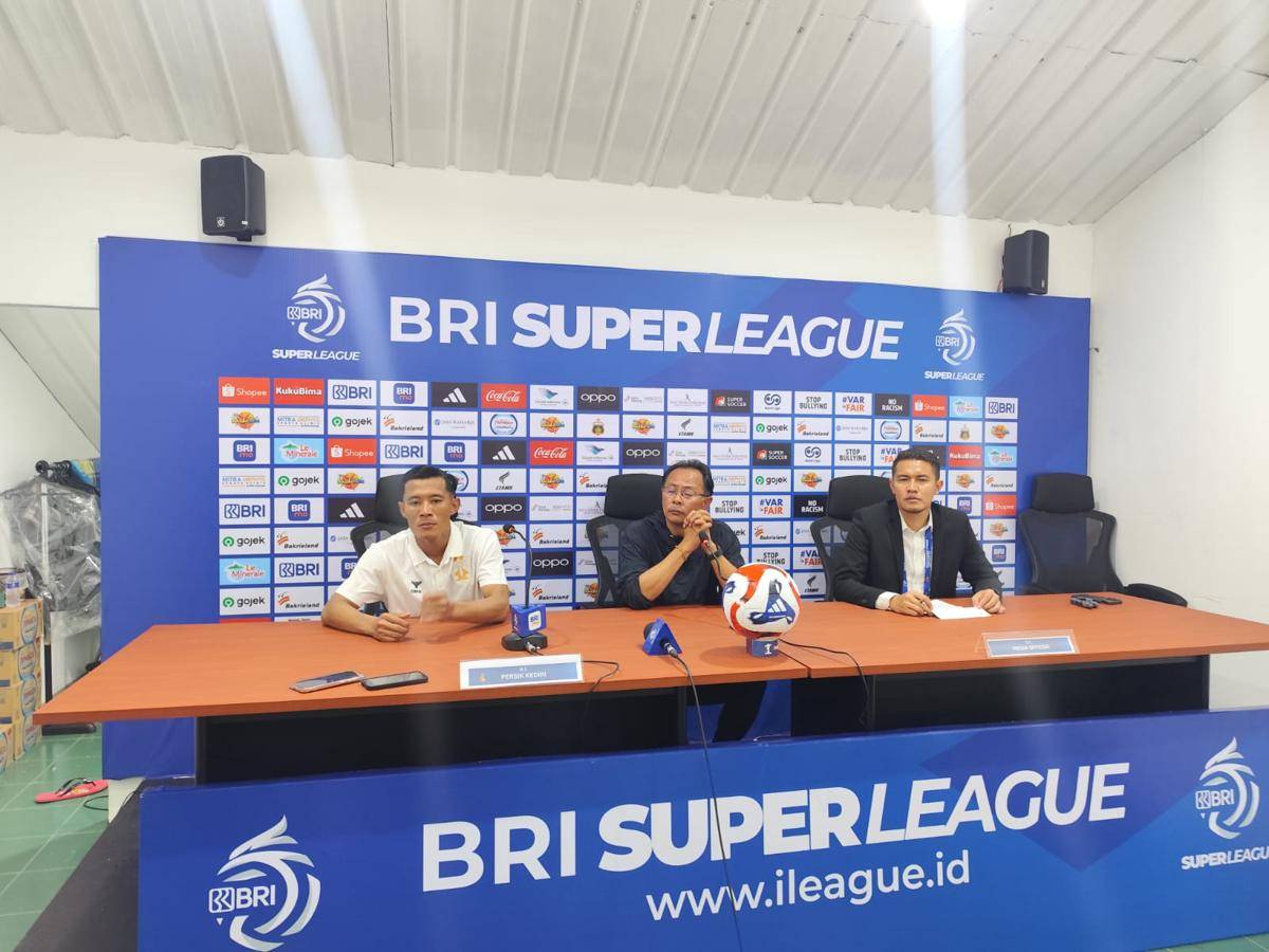 Konferensi pers pertandingan Bhayangkara Presisi Lampung FC vs Persik Kediri. (IDN Times/Muhaimin)