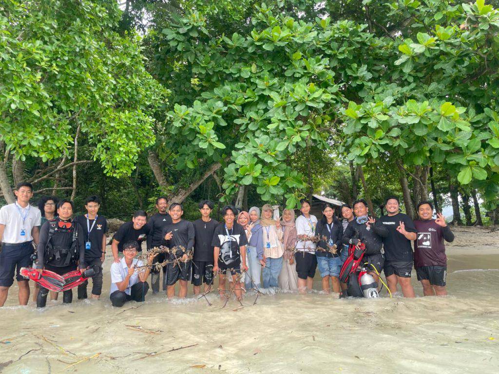 Dosen dan mahasiswa Itera Berkolaborasi Dampingi Masyarakat Desa Kiluan Negeri, Kecamatan Kelumbayan, Kabupaten Tanggamus Melalui Program Kuliah Kerja Nyata (KKN) Rekognisi Itera (Dok.Itera)