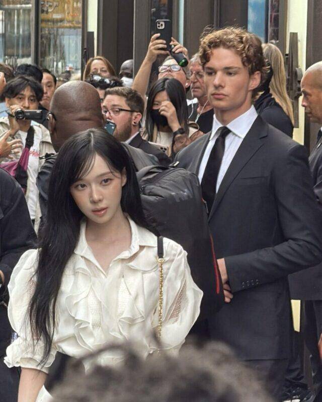 potret Nathan Overland, bodyguard Winter aespa di New York yang disorot (dok. theqoo)