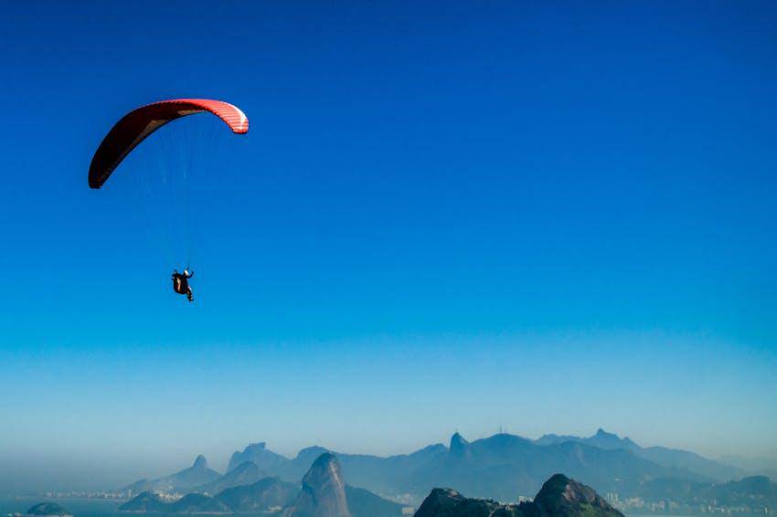 Ilustrasi paragliding (pexels.com/Pixabay)