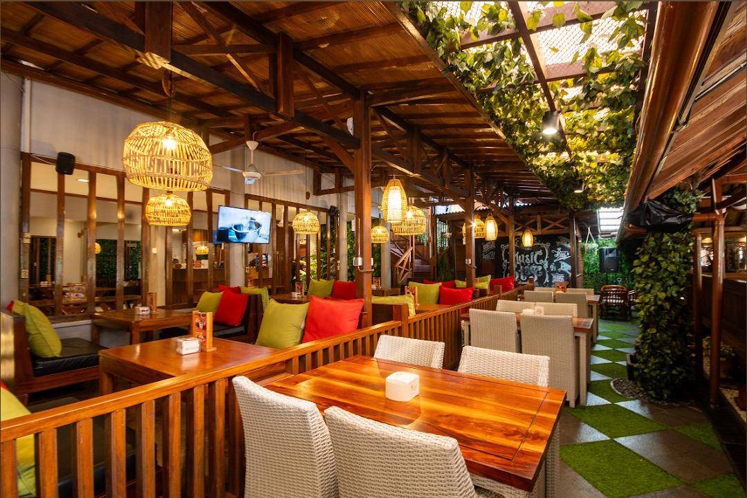 Bumi Aki Bogor (google.com/maps/Bumi Aki Bogor - Restoran Keluarga)