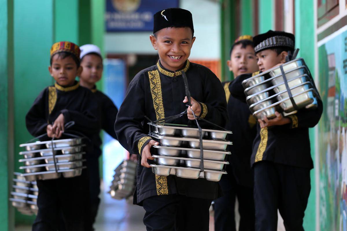 antarafoto-capaian-realisasi-program-mbg-di-aceh-1758261984.jpg