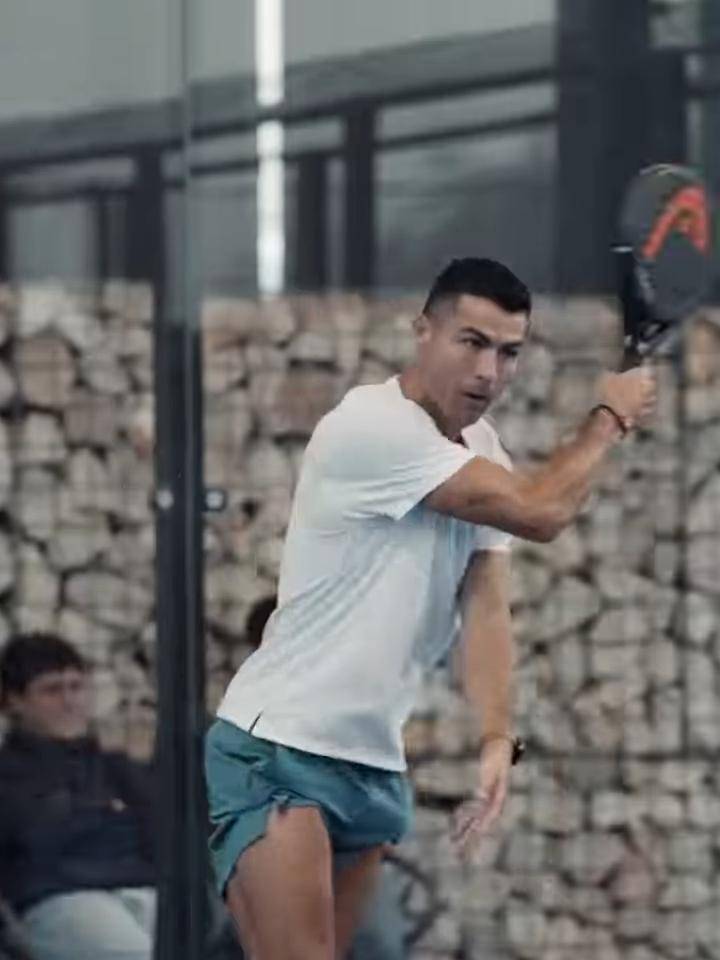 artis luar negeri suka main padel 
