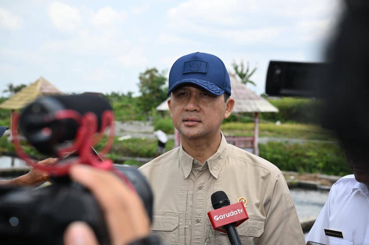 Menteri Transmigrasi M. Iftitah Sulaiman Suryanagara. (Dok. Kementerian Transmigrasi)