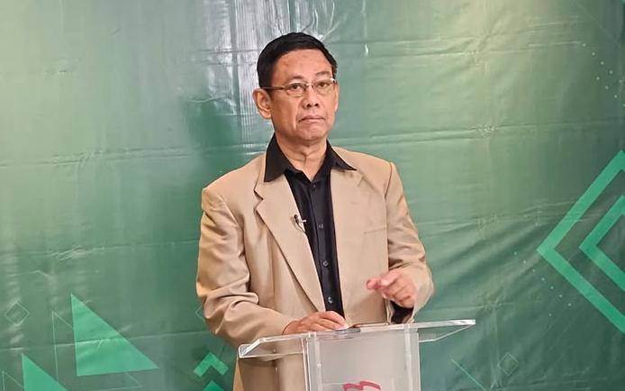 Pengamat Politik dan Militer, Selamat Bintang