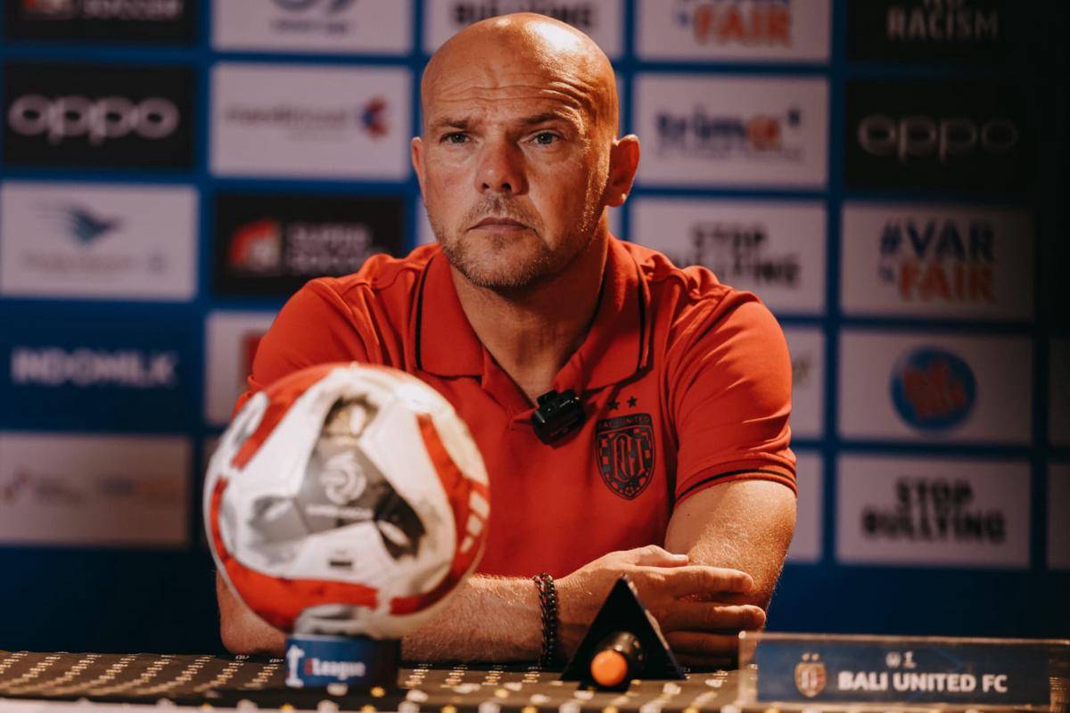 Pelatih Bali United, Johnny Jansen. 