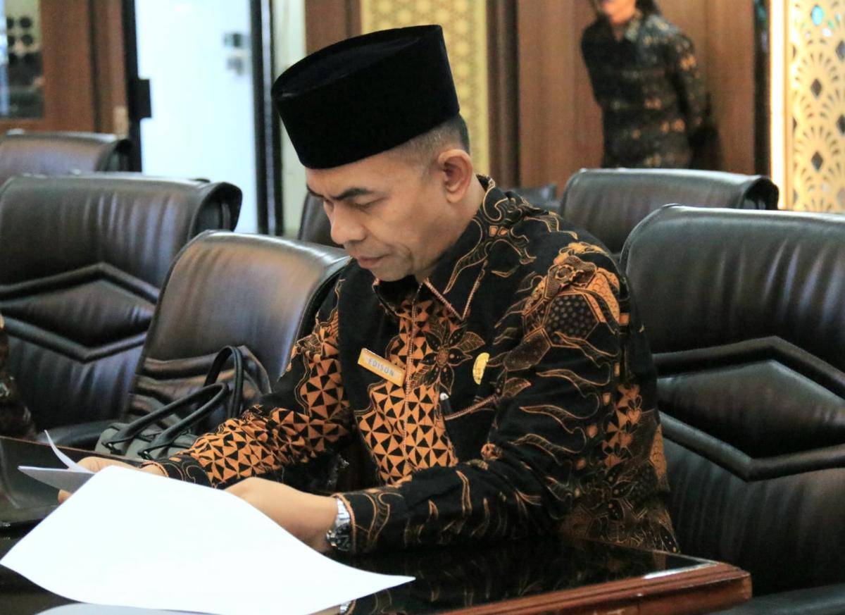 Plt. Kakanwil Kemenag Sumbar, Edison
