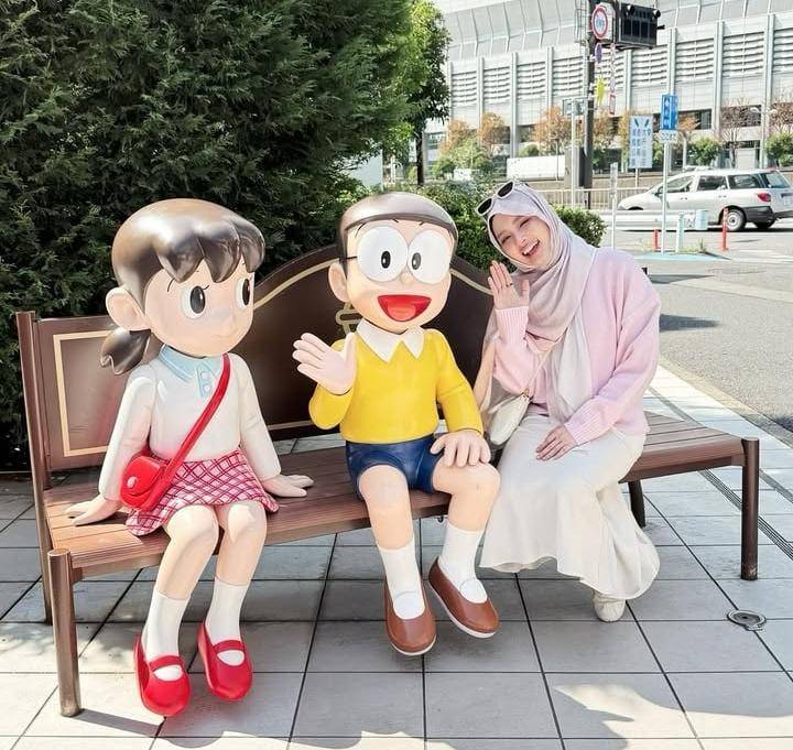 potret Inara Rusli jalan-jalan di Jepang