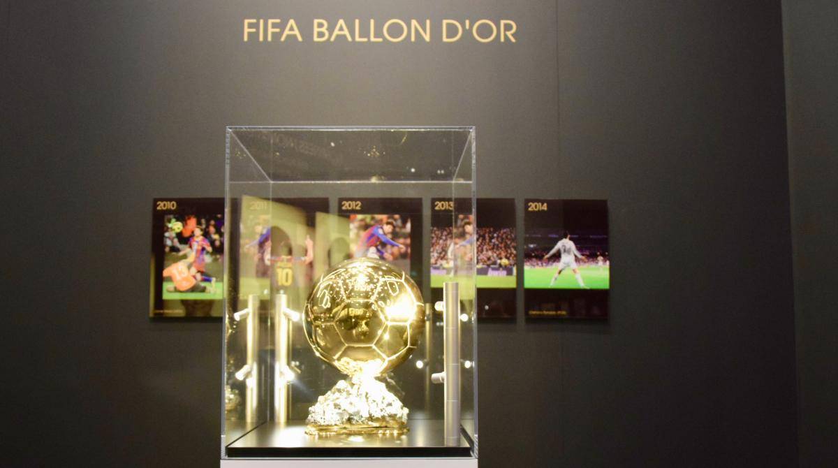 potret Ballon d'Or di FIFA Museum, Zurich, Swiss 
