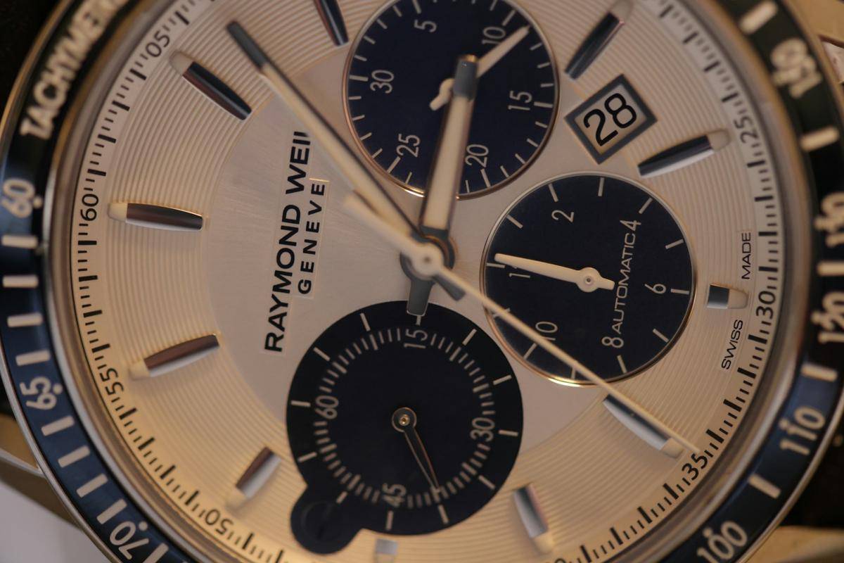 Jam Tangan Raymond Weil. (unsplash.com/hayglobal)