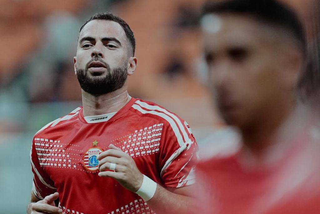Pemain Persija Jakarta, Jordi Amat, dalam sesi pemanasan jelang laga pekan kelima BRI Super League 2025/2026 melawan Bali United di Jakarta International Stadium Jakarta Utara pada 14 September 2025. (Instagram.com/persija)