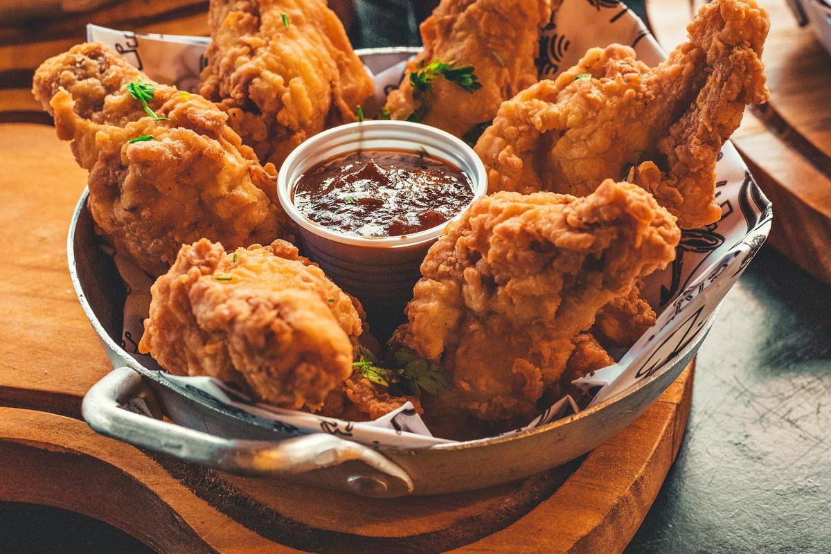 ilustrasi ayam goreng kipas