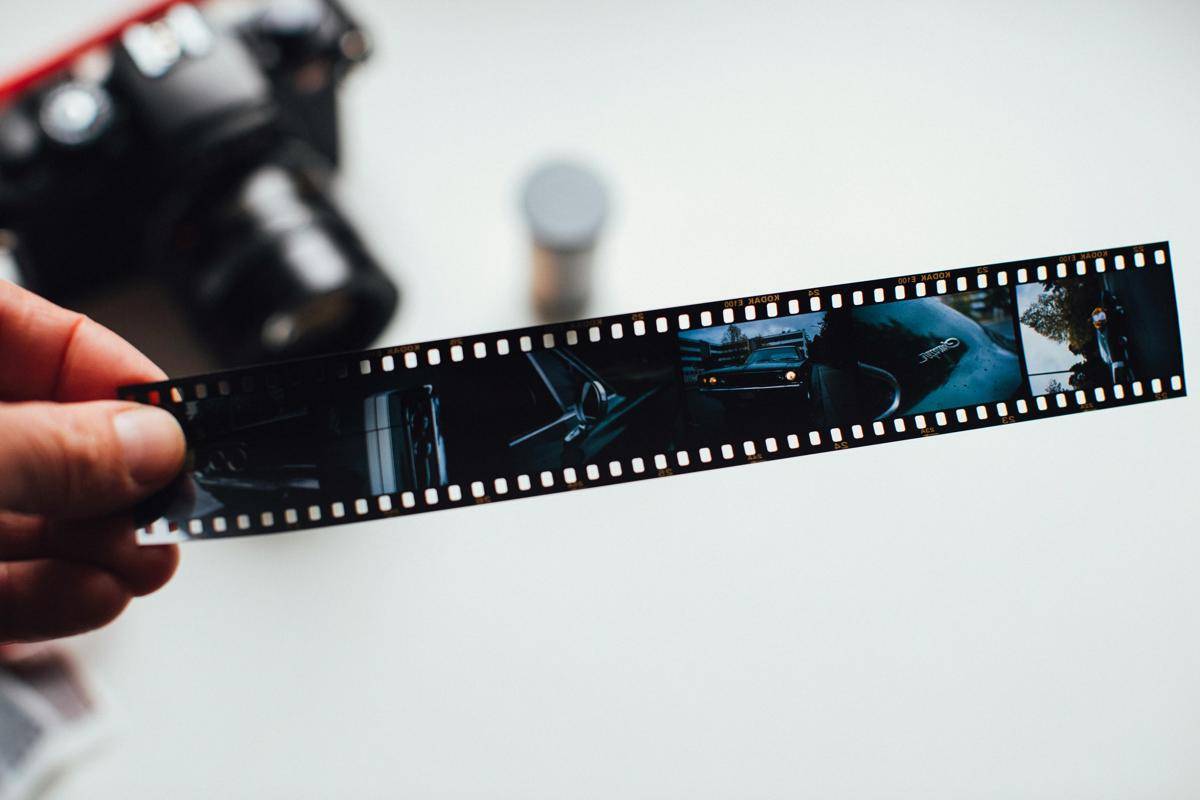 ilustrasi fotografi analog (pexels.com/Markus Spiske)