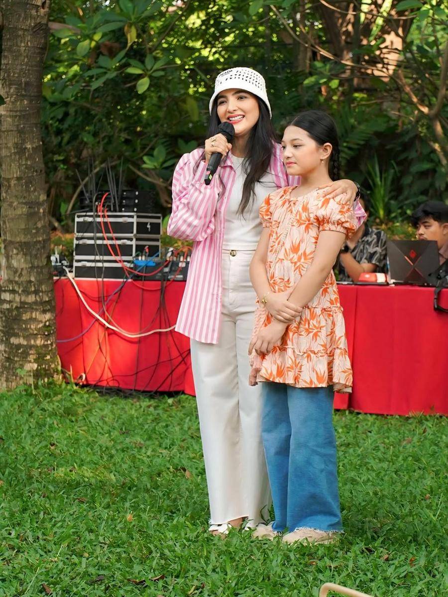 potret acara launching lagu Arsy Hermansyah
