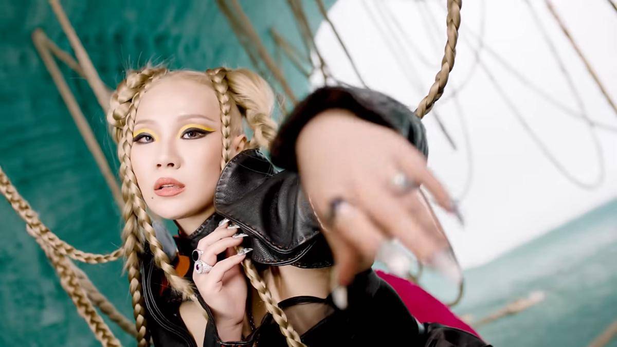 cuplikan MV 'Lover Like Me'