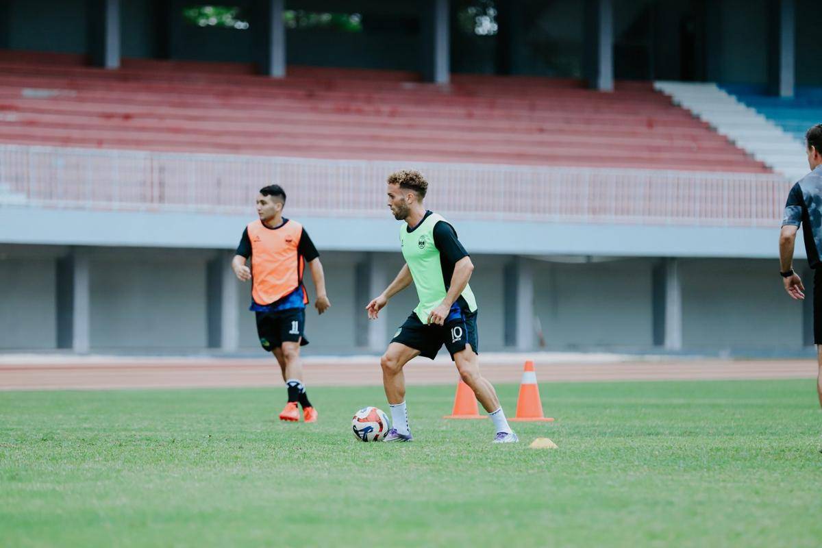 Van Gastel Tegaskan PSIM Kini Bukan yang Dulu Dibantai Bali United