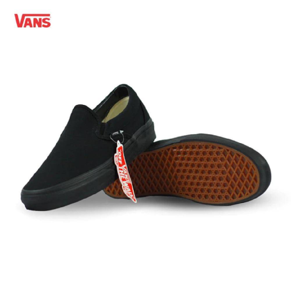 Vans Classic Slip-On Shoes (shopee.co.id/Lomanpressure)