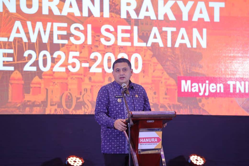 Wali Kota Makassar, Munafri Arifuddin, menghadiri momen pelantikan pengurus dan Andi Muhammad Bau Sawa Mappanyukki sebagai Ketua DPD Partai Hanura Sulsel di Makassar, Sabtu (20/9/2025). (Dok. Istimewa) 