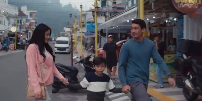 cuplikan film Air Mata di Ujung Sajadah 2