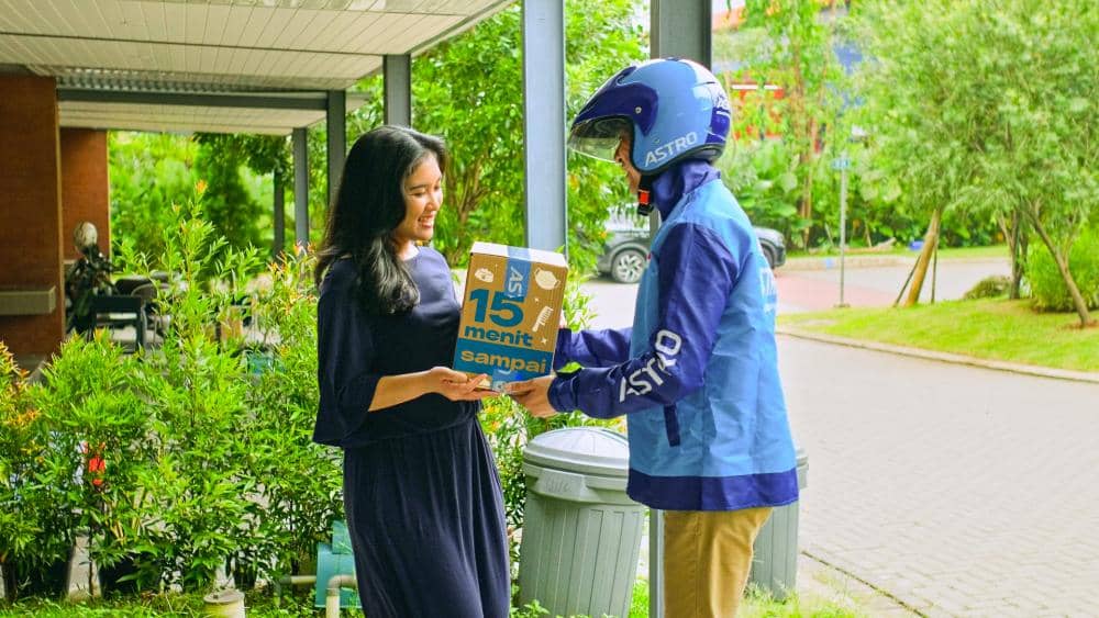 ilustrasi kurir Astro.