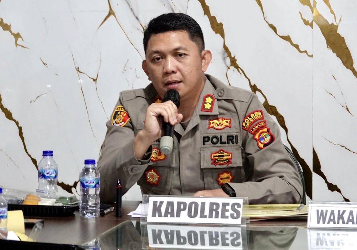 polres-lampung-tengah-gagalkan-peredaran-sabu-setengah-kilo-lebih-yang-disamarkan-dalam-bungkus-teh-cina.jpg