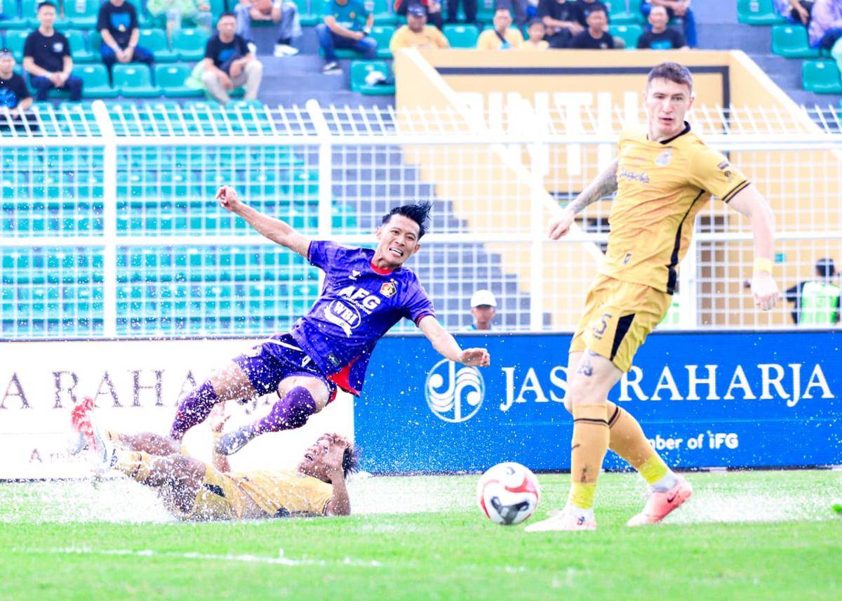 Pemain Persik Kediri saat menghadapi Bhayangkara Presisi Indonesia FC. IDN Times/ istimewa