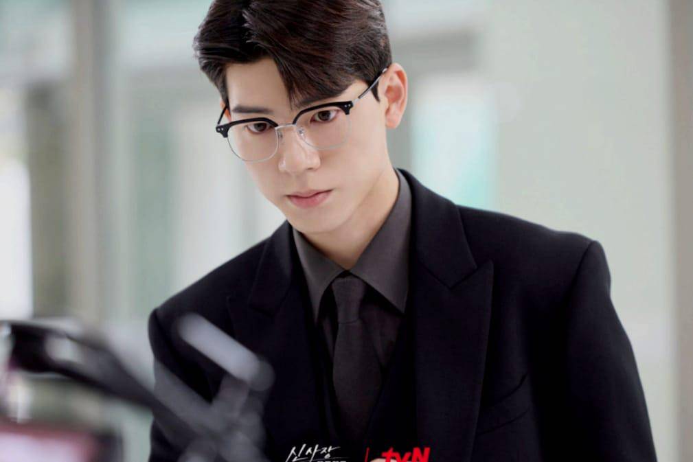 still cut drama Shin's Project. (dok.TvN/Shin's Project)