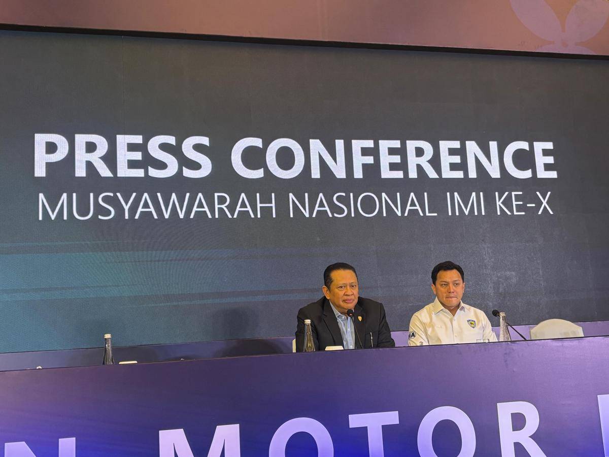Ketua Umum IMI periode 2025-2030, Moreno Suprapto (kanan). (IDN Times/Herlambang Jati Kusumo)