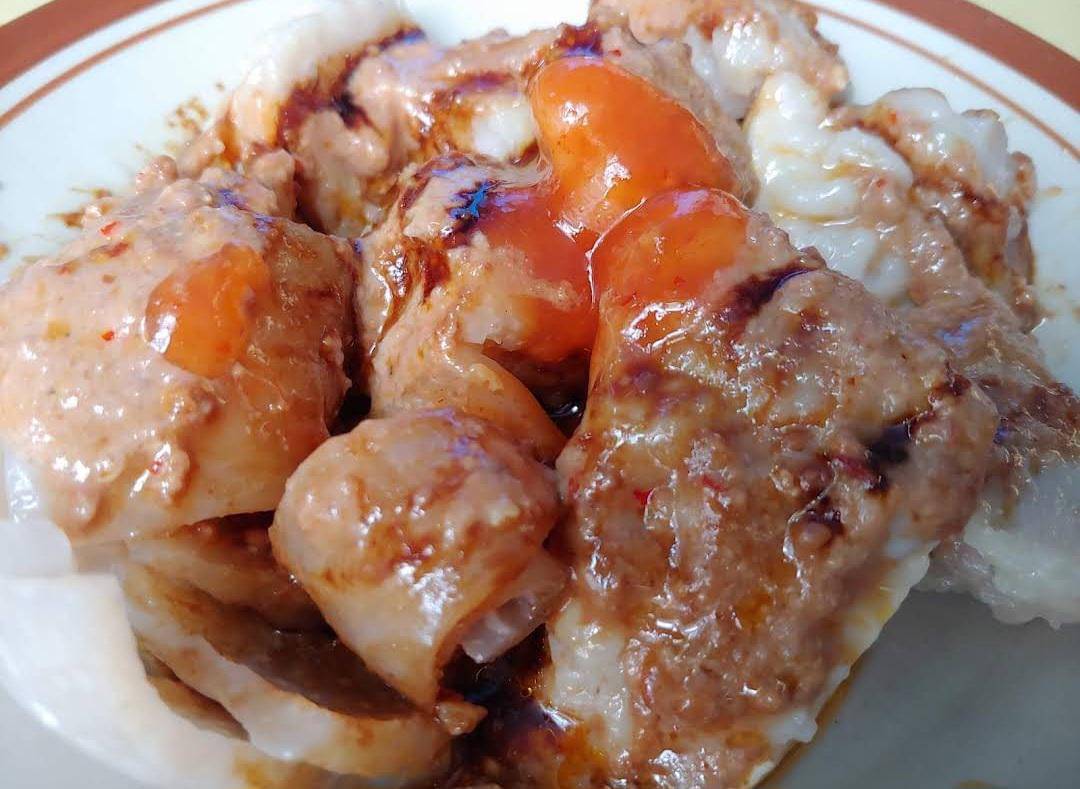 Siomay Babi Iwan/Adi
