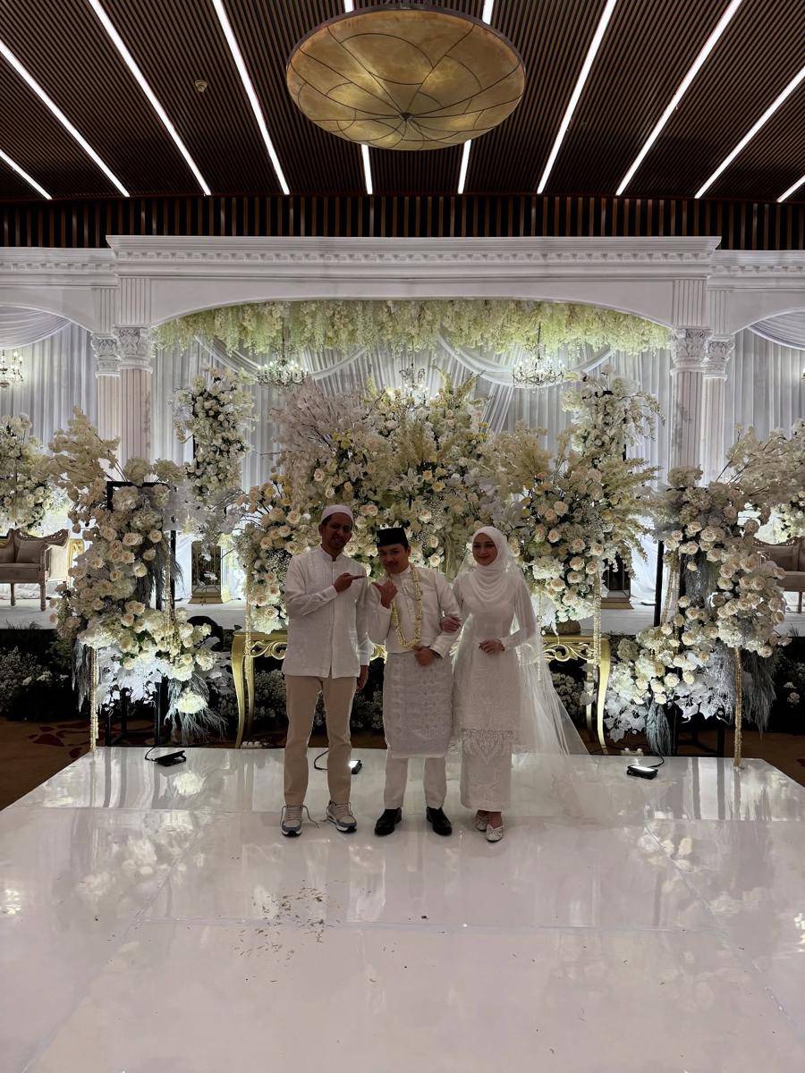 Potret Artis di Pernikahan Ate dan Allysa