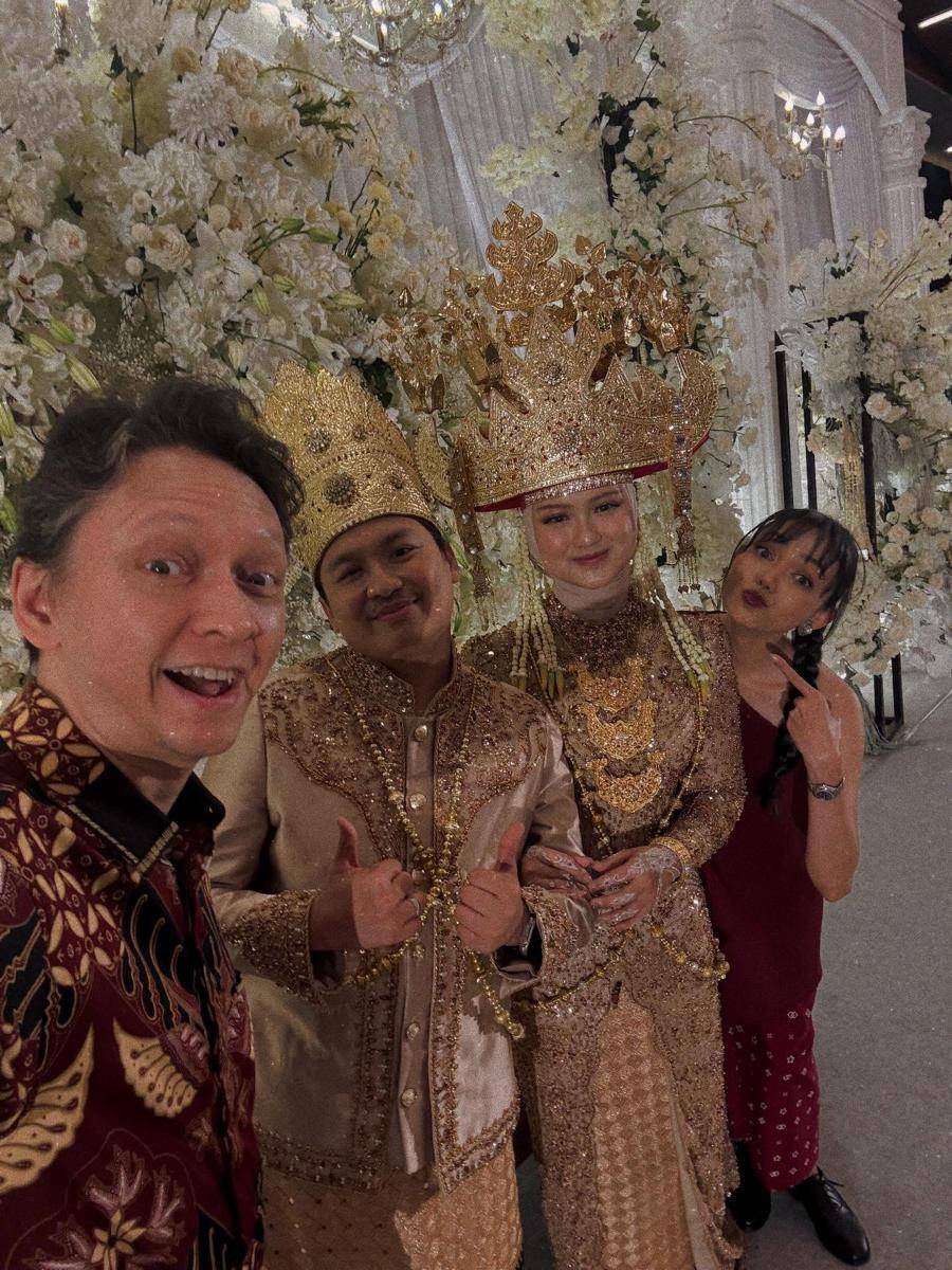 Potret Artis di Pernikahan Ate dan Allysa