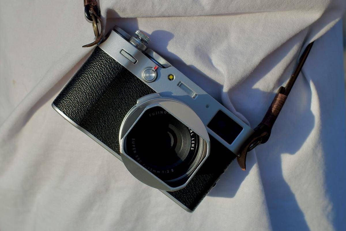 ilustrasi kamera rangefinder (unsplash.com/Fujiphilm)