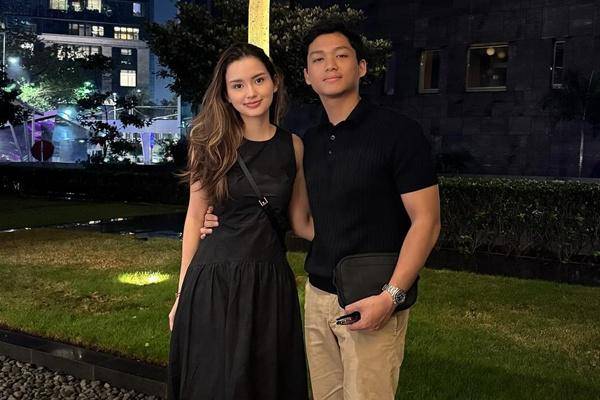 Anniversary ke-5 Sarah Menzel dan Azriel Hermansyah