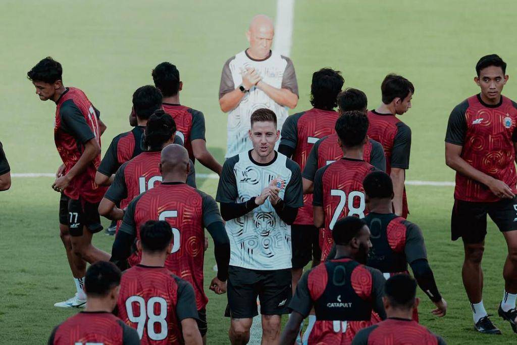 Para pemain Persija Jakarta dalam sesi official training di Stadion BJ Habibie Parepare pada 20 September 2025. (Instagram.com/persija)