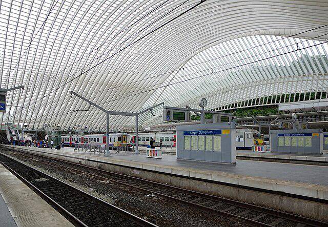 potret Stasiun Liege-Guillemins (commons.wikimedia.org/Berthold Werner)