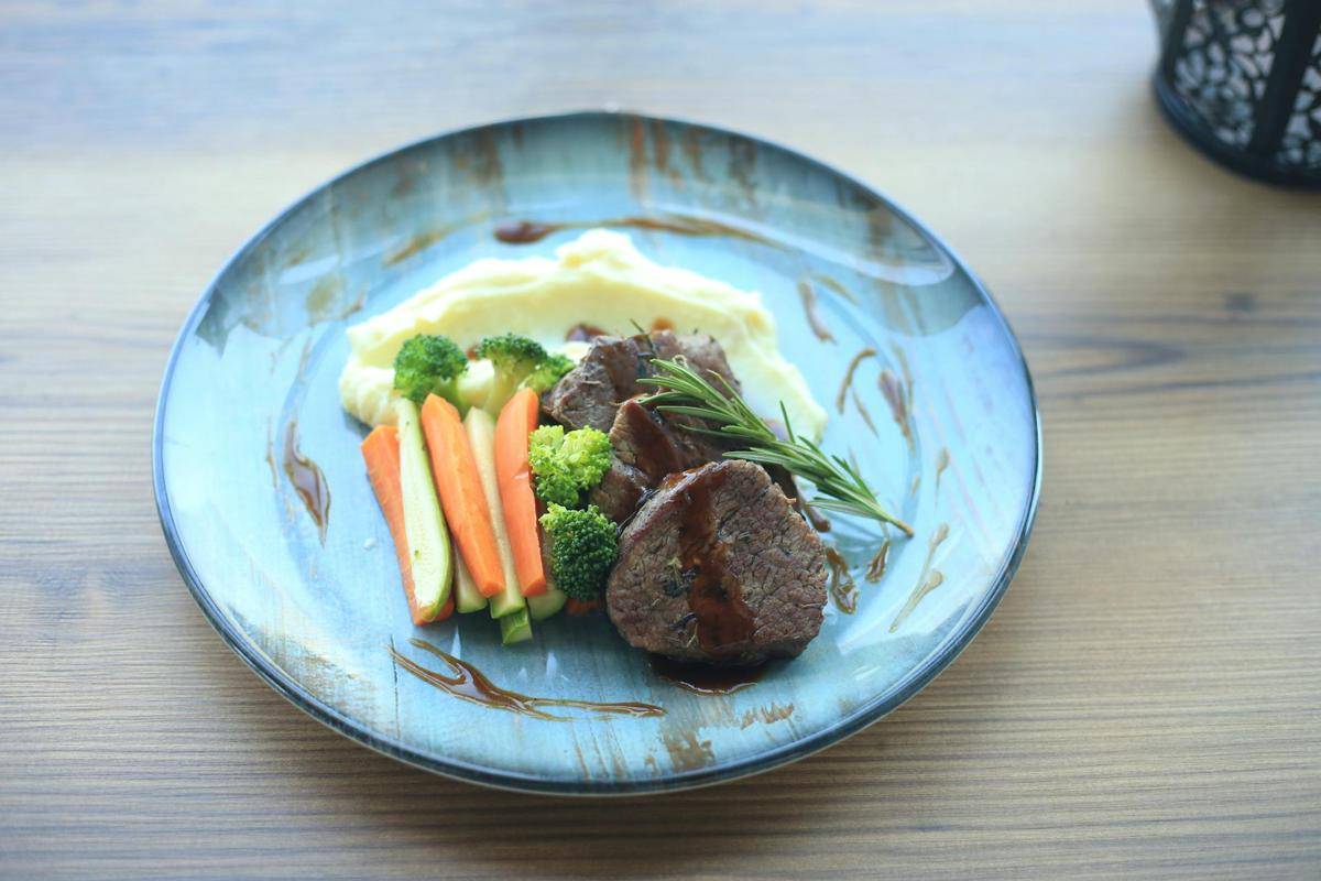 ilustrasi plating makanan (pexels.com/Md Enamul Xsn Tetu)