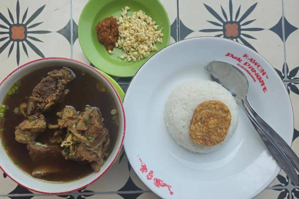 Rawon Pak Pangat Purimas (instagram.com/rawonpakpangatwonokromo)