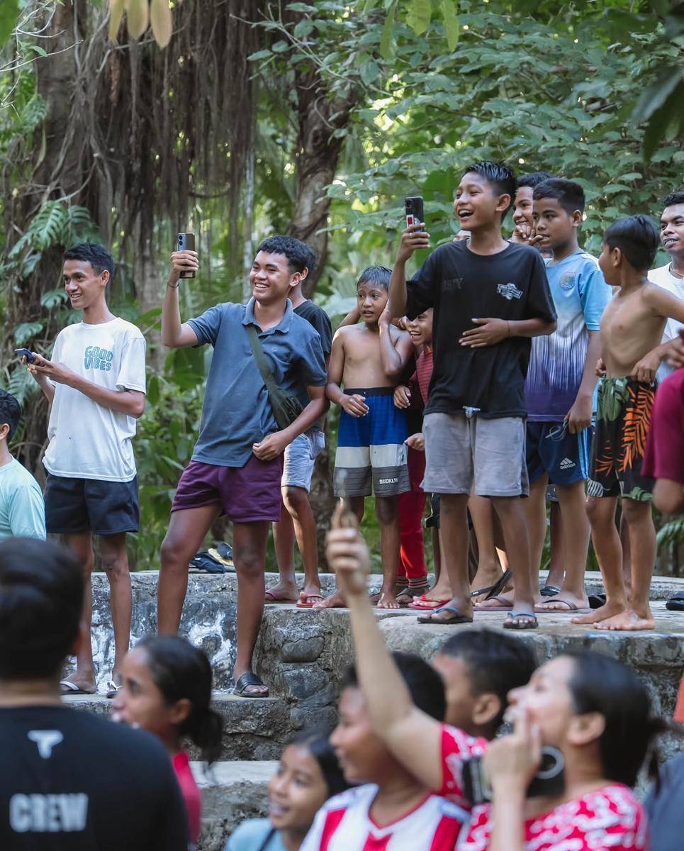 potret The Duda's-1 berenang di mata air Oemau