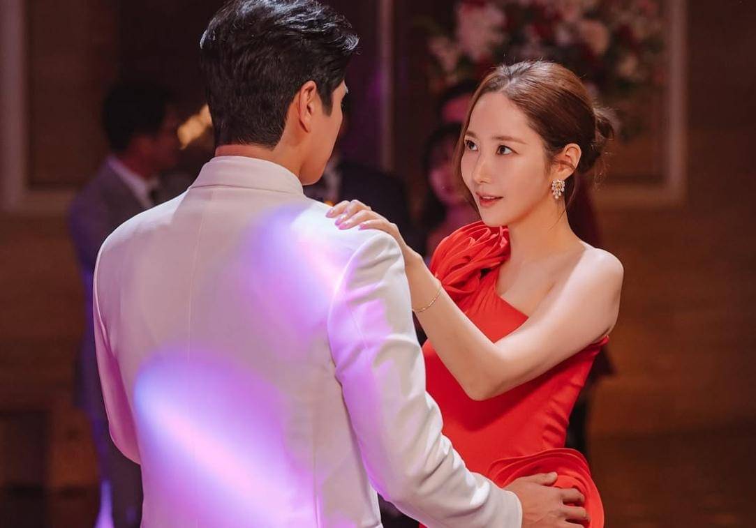 cuplikan drakor Confidence Queen 