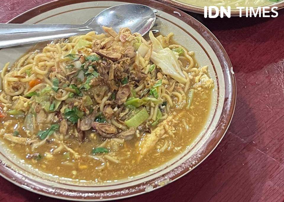 Potret bakmi nyemek