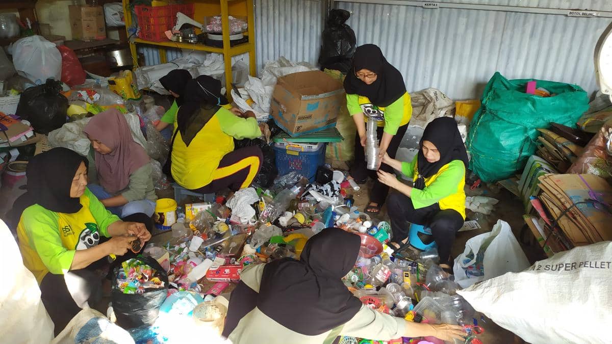 Promo HUT Ke-479 Kota Semarang, Tukar Botol Bekas dapat Lumpia Gratis