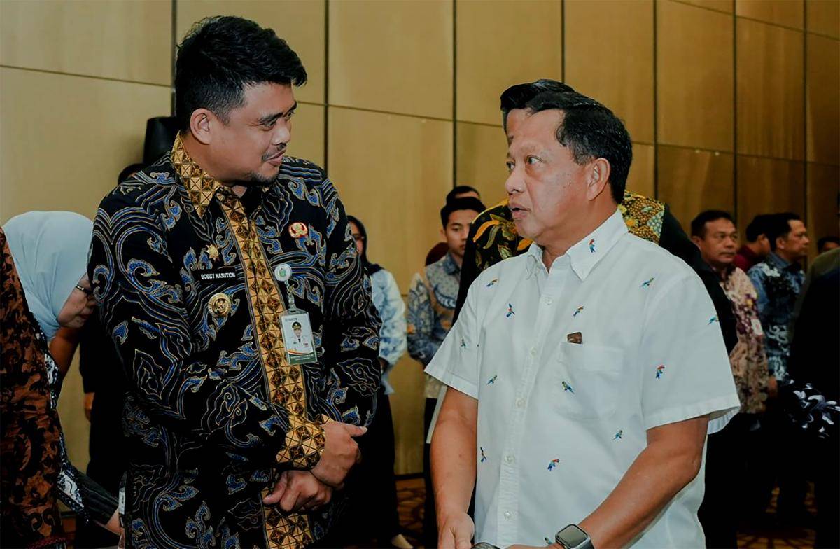 Foto Gubsu Rakor Gubernur se Sumatera di Batam (6).jpg