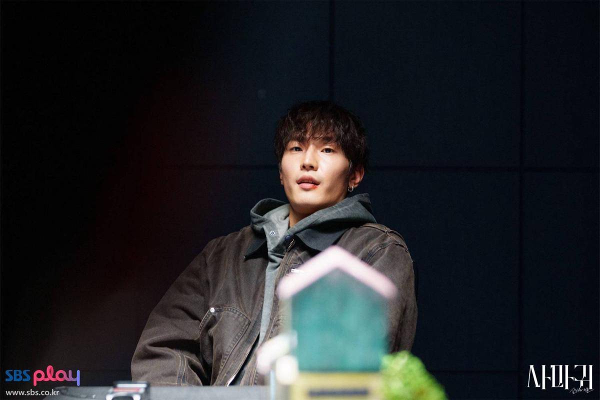 Cuplikan drama Korea Queen Mantis 