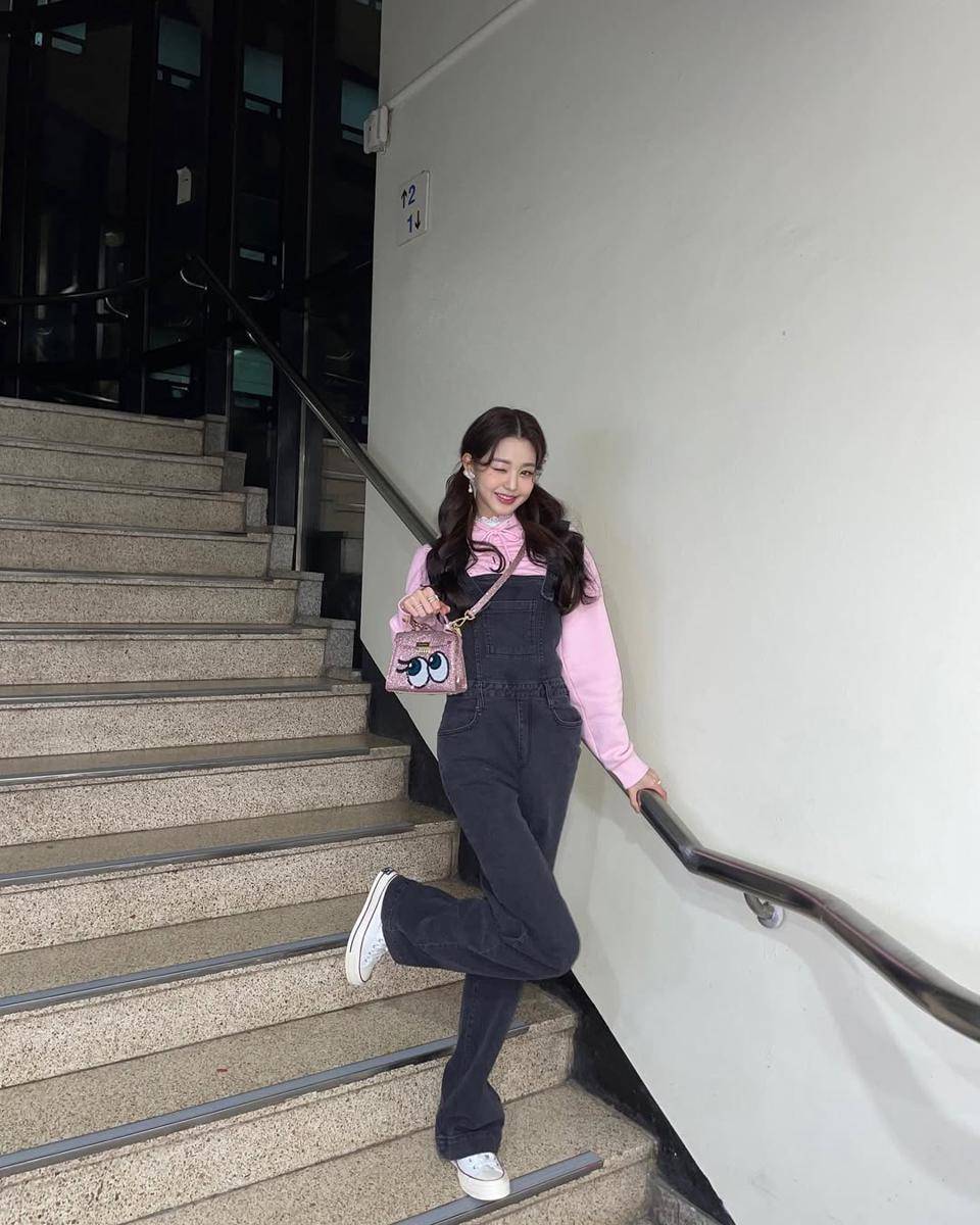 Style Wonyoung IVE