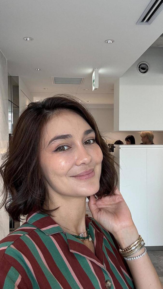 Luna Maya rambut pendek